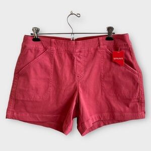 NWT Spanx Stretch Twill Shorts in Island Red, size S